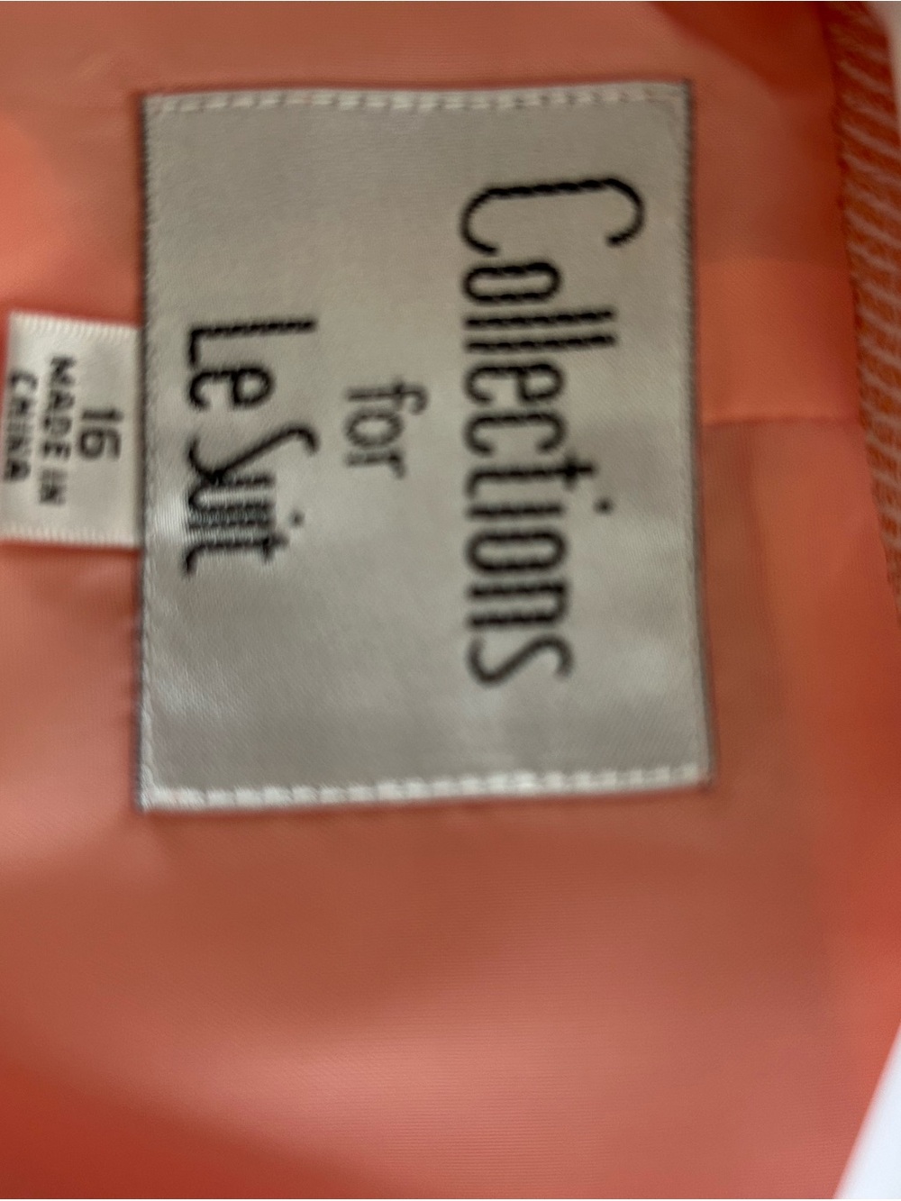 NWT - Le Suit - Light Peach Skirt with Structured Blazer - Picture 11 of 11